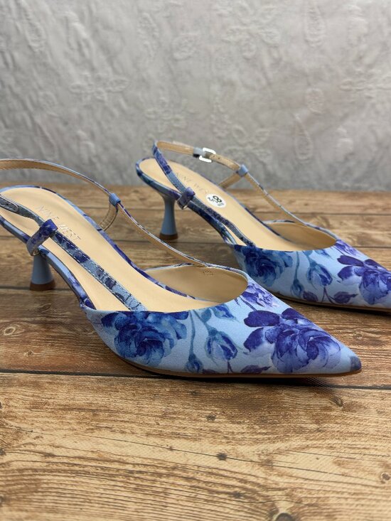 Nine West Shoes - Nine West Women’s 8.5 Blue Floral Satin Slingback Pointed Toe Kitten Heels